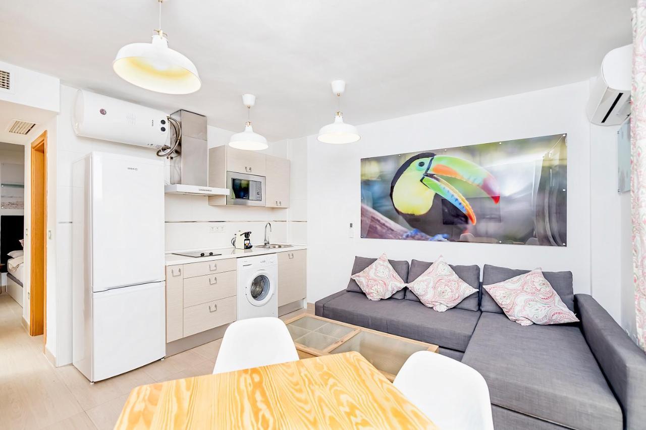 Maba/Private Backyard/Walk To Downtown/Large Smart Tv Appartement Málaga Buitenkant foto
