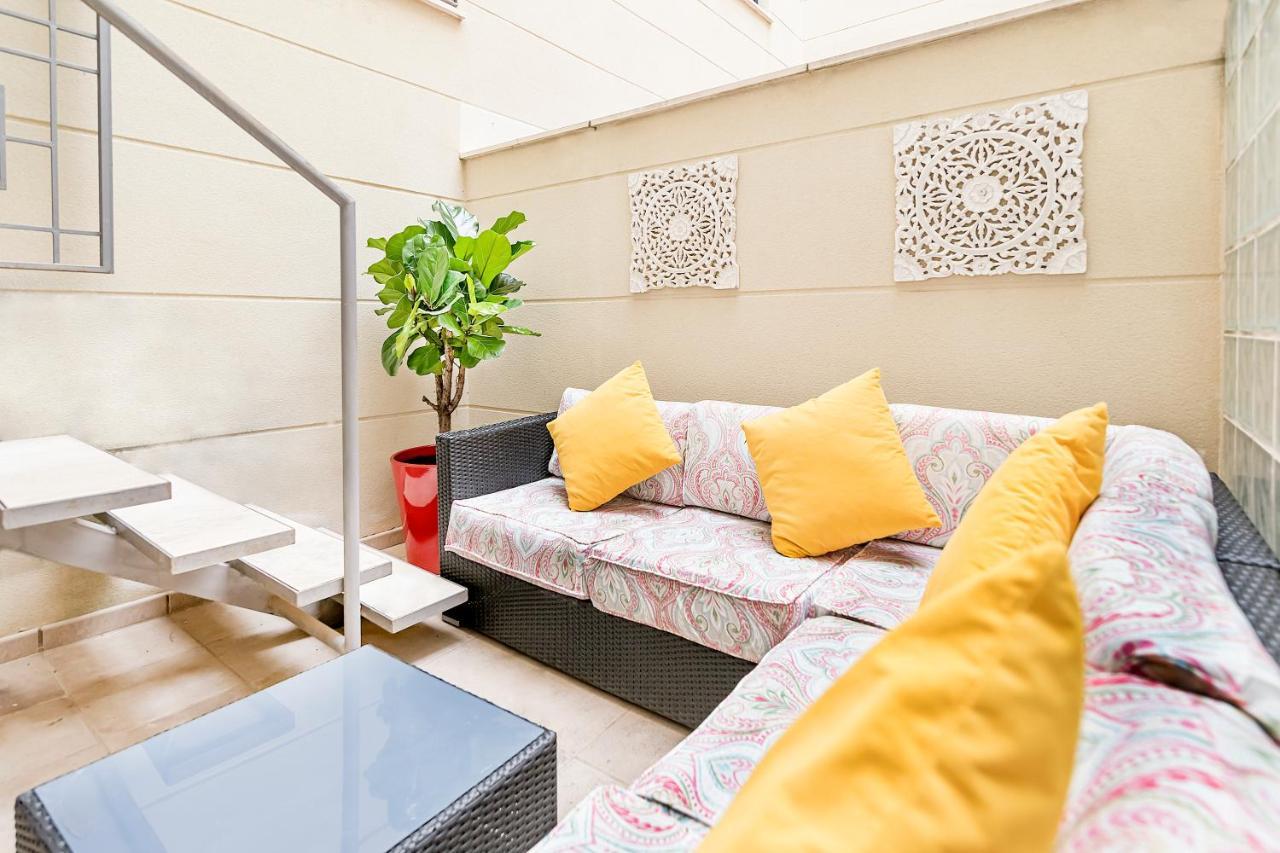 Maba/Private Backyard/Walk To Downtown/Large Smart Tv Appartement Málaga Buitenkant foto