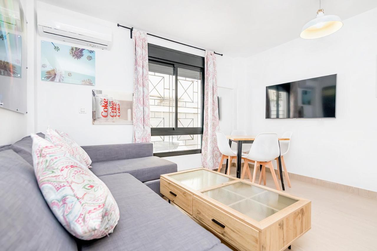Maba/Private Backyard/Walk To Downtown/Large Smart Tv Appartement Málaga Buitenkant foto